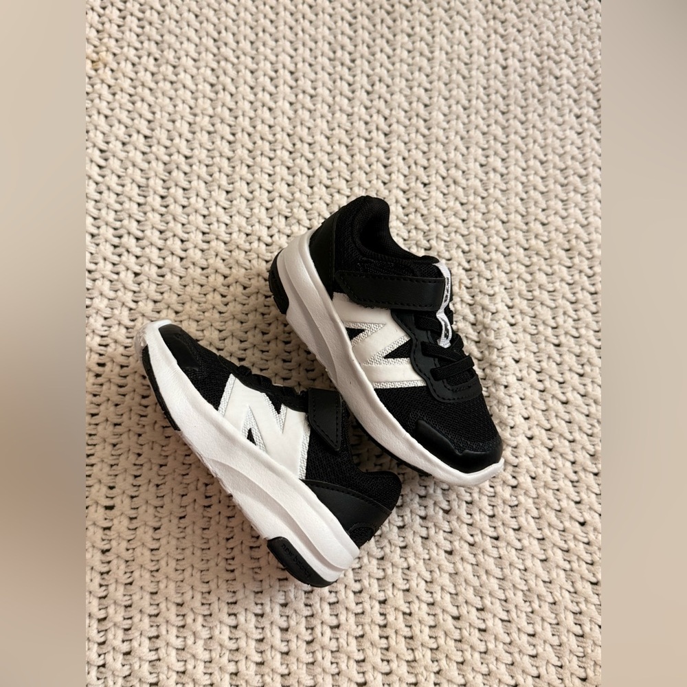 New Balance Kids Black and White Sneakers